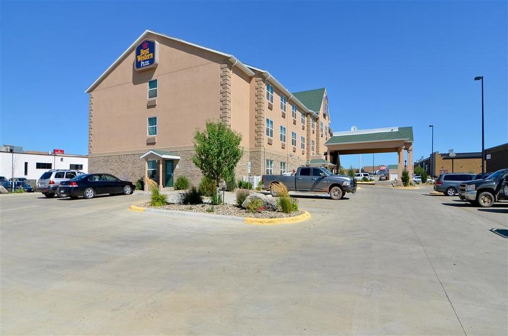 Heritage Hotel And Suites Dickinson Buitenkant foto